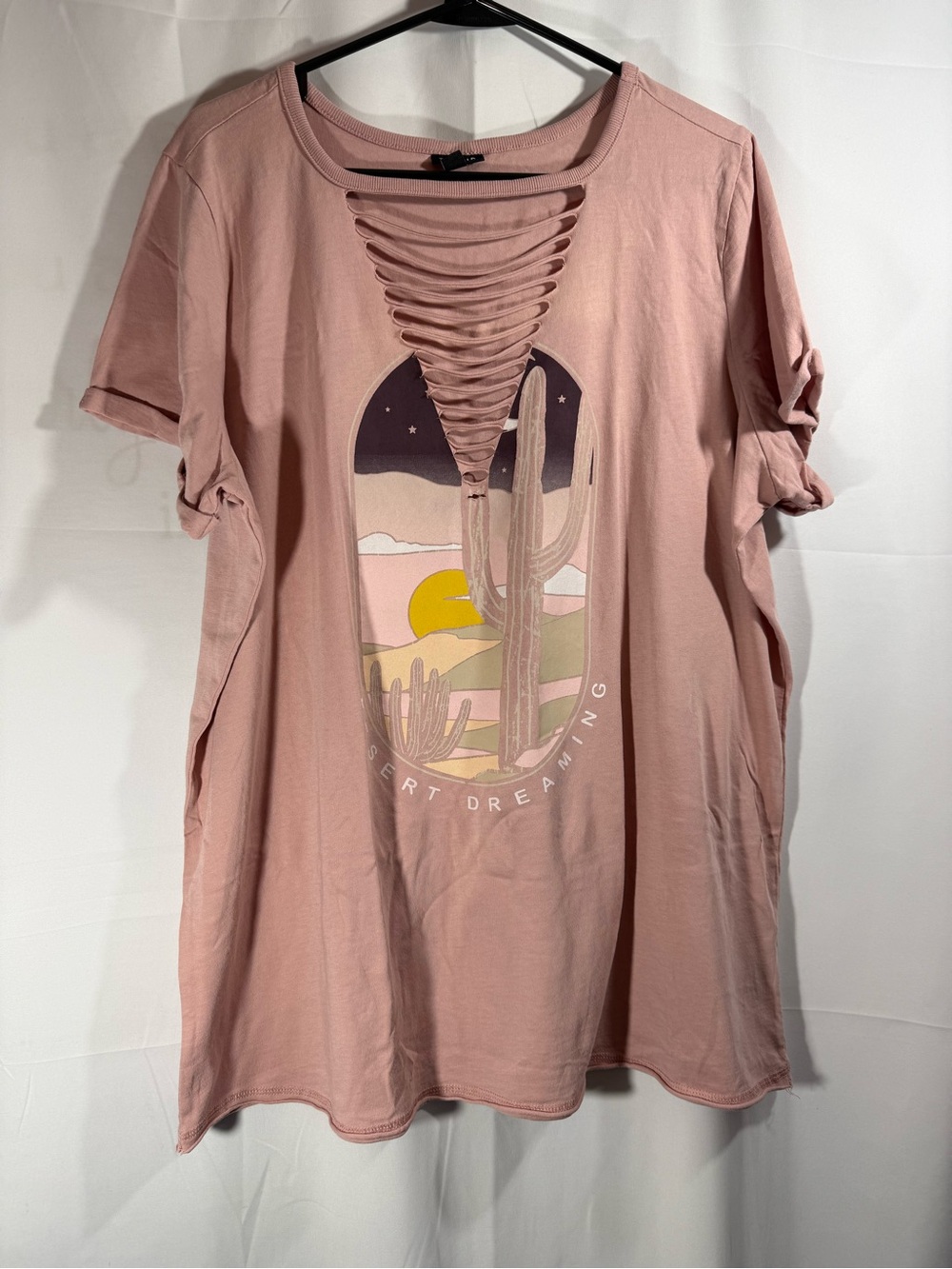 Torrid Mauve Pink Desert Graphic Cutout Short Sleeve Tee Size 2X